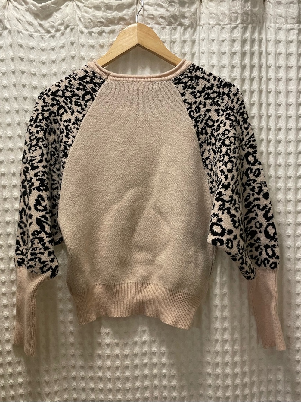 Soft Pink Leopard-Print Raglan Sweater - Picture 2 of 7